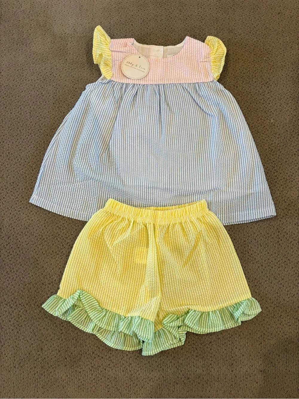 Abby and Evie 2T Color Blocked Seersucker Two-Piece Set